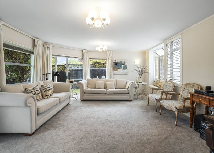  at 2/4 Elizabethan Gardens, Saint Heliers, Auckland City, Auckland