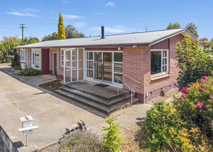  at 11 Railway Esplanade, Gore, Gore, Southland