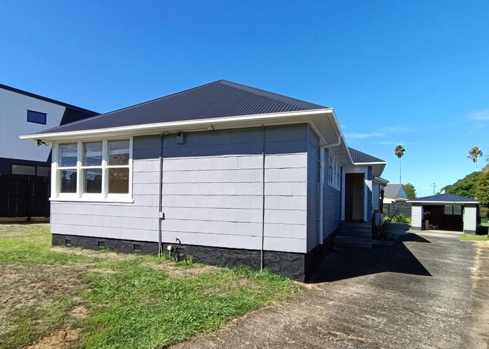  at 20 Pirangi Street, Point England, Auckland