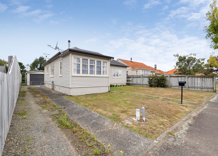  at 49 Ihle Street, Terrace End, Palmerston North, Manawatu / Whanganui