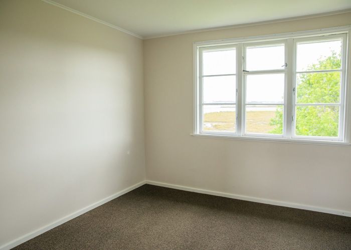  at 89 Beresford Street, Bayswater, North Shore City, Auckland
