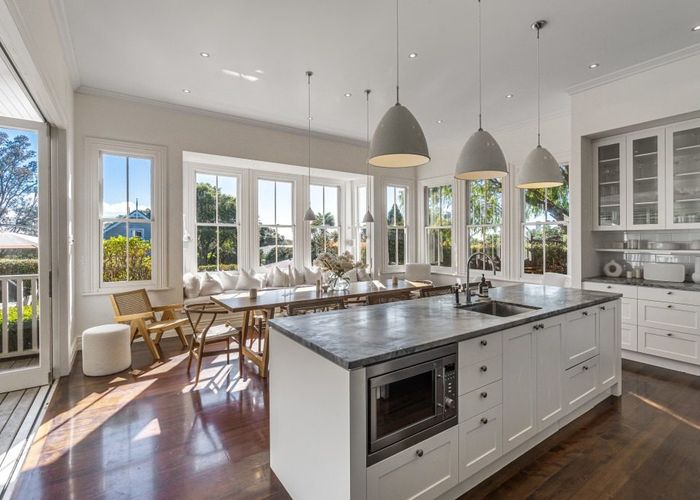  at 77 Hinemoa Street, Birkenhead, North Shore City, Auckland