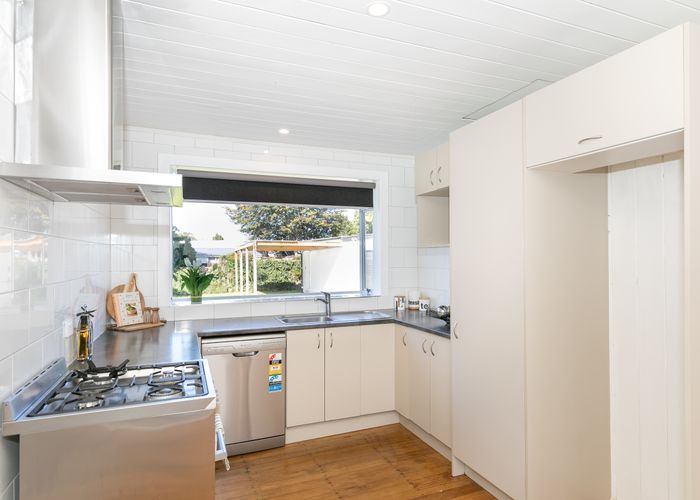  at 24 Minifie Avenue, Melville, Hamilton