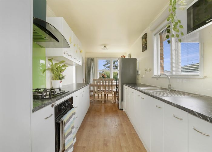  at 8 Robert Grigg Place, Hamilton East, Hamilton
