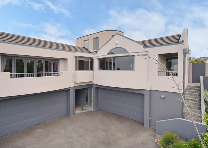  at 84 Glenstrae Road, Redcliffs, Christchurch
