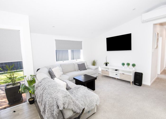  at 15 Cambridge Terrace, Taradale, Napier