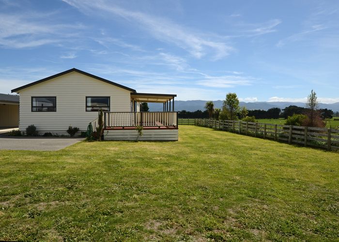  at 2768 Martinborough Pirinoa Road, PIRINOA, FEATHERSTON