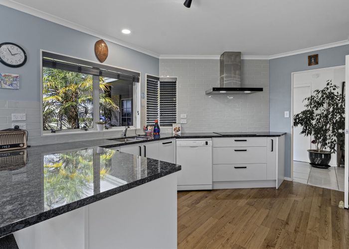  at 8 Newport Key, Papamoa Beach, Papamoa