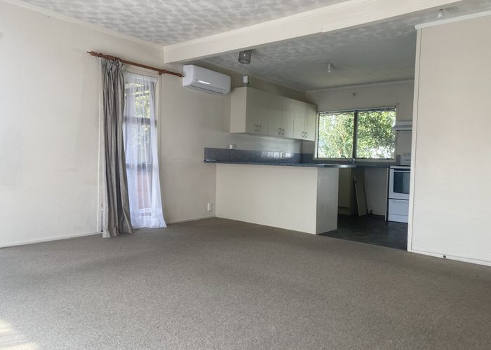  at 1/9 Vina Place, Massey, Waitakere City, Auckland