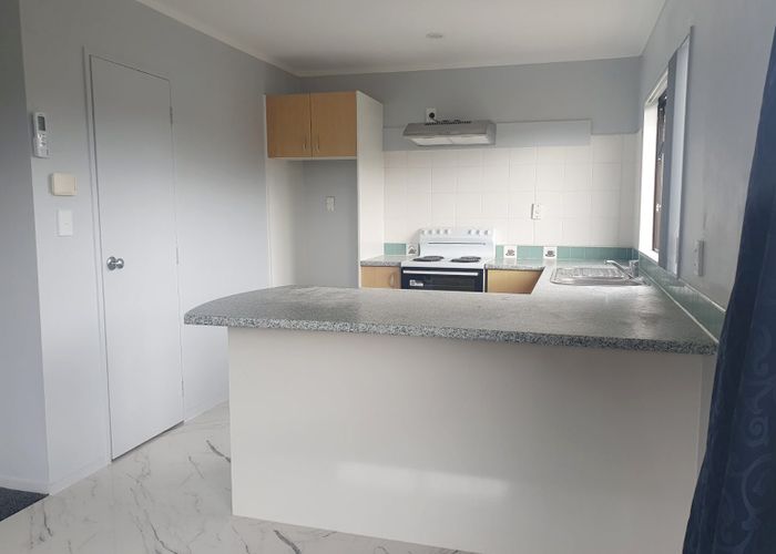  at 2/6 Woodside Road, Manurewa, Manukau City, Auckland