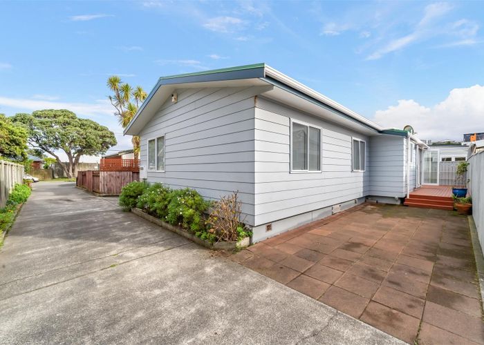  at 2/35 Tahi Street, Miramar, Wellington