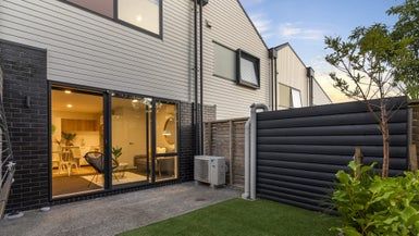  at 7 Panoni Lane, Howick, Auckland