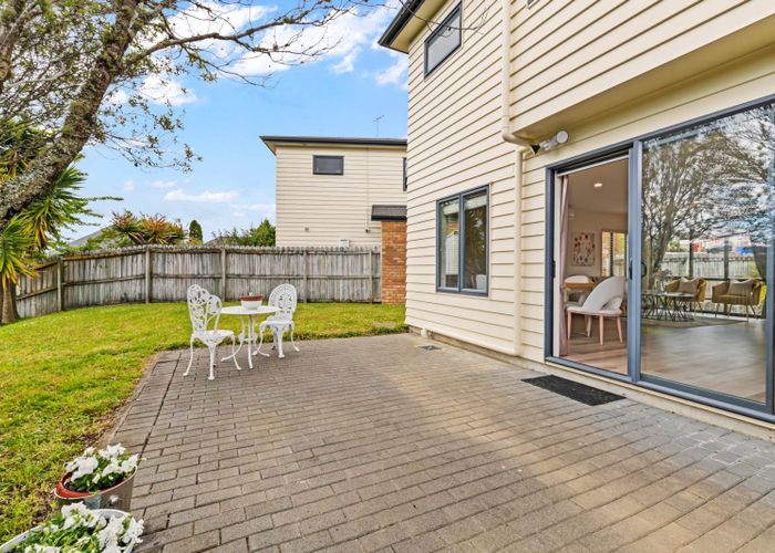  at 35/22 Northcross Drive, Oteha, Auckland