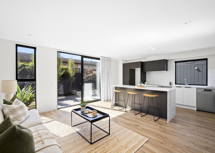  at 2/42 Dickens Street, Addington, Christchurch City, Canterbury