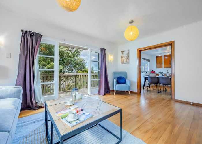  at 12 Barker Rise, Northcross, North Shore City, Auckland