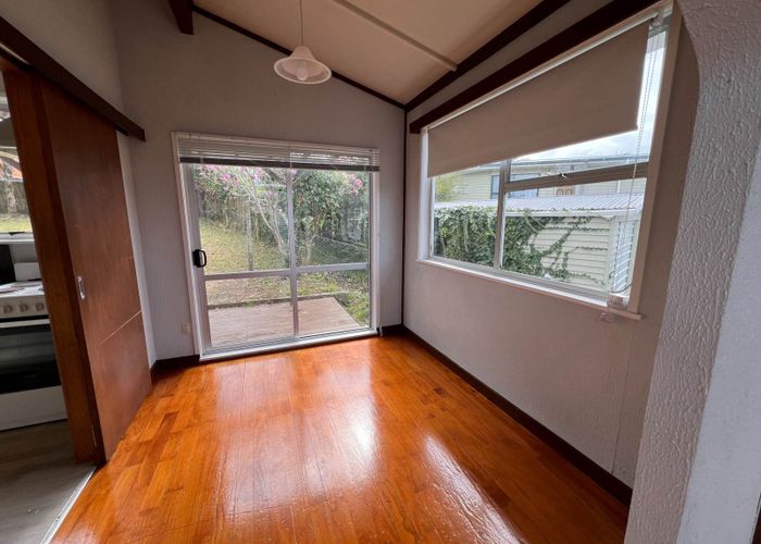  at 38 Thornlow Street, Glendene, Waitakere City, Auckland