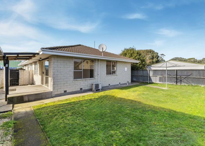  at 2/3 Chadbury Street, Parklands, Christchurch