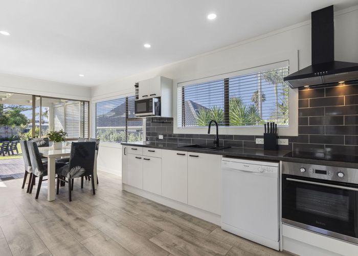  at 62 Third View Avenue, Beachlands, Manukau City, Auckland