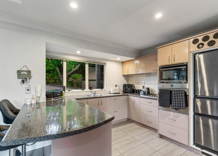  at 34 Vermeer Place, West Harbour, Waitakere City, Auckland