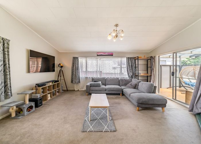  at 3 Fendalton Crescent, Pinehaven, Upper Hutt