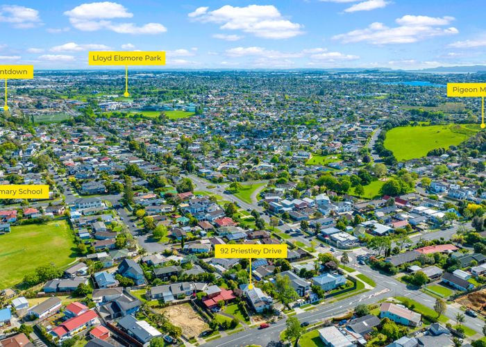  at 92 Priestley Drive, Bucklands Beach, Manukau City, Auckland