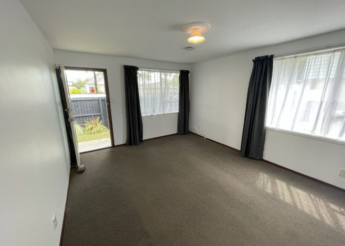  at 2/100 Poulson Street, Addington, Christchurch City, Canterbury