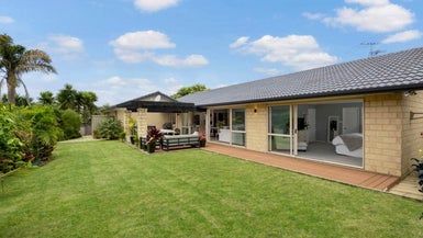  at 10 Mahina Place, Te Atatu Peninsula, Auckland