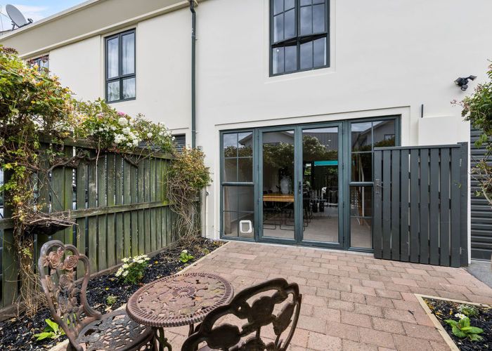  at 5 Gracefield Avenue, Christchurch Central, Christchurch