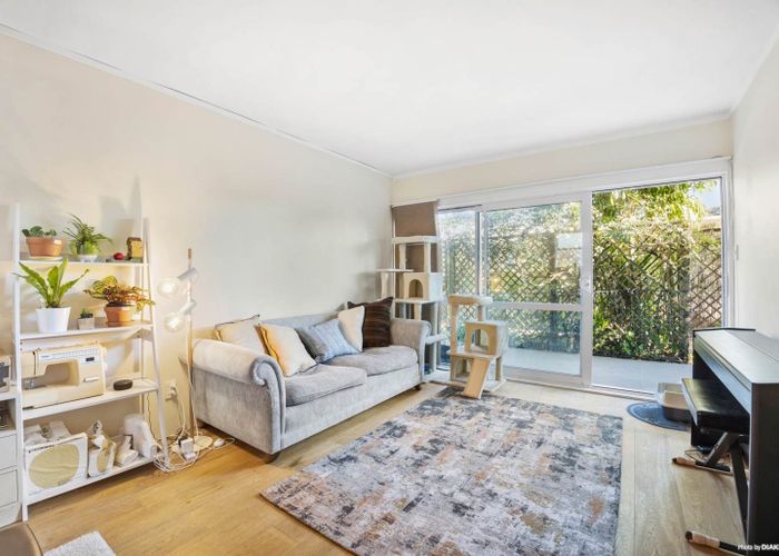  at 2/11 Lovelock Avenue, Mount Eden, Auckland City, Auckland