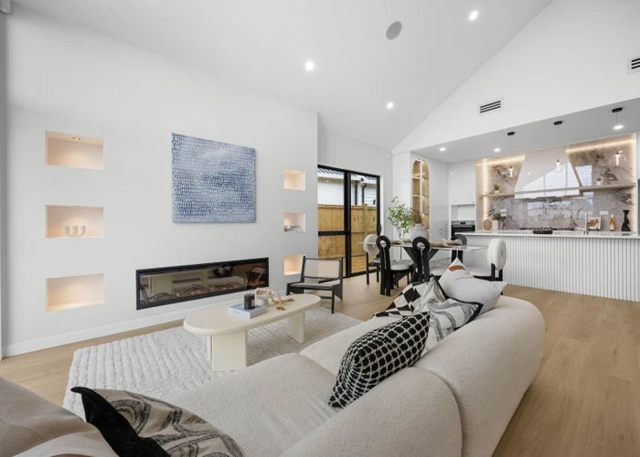  at 8 Tuwai Crescent, Opaheke, Papakura, Auckland