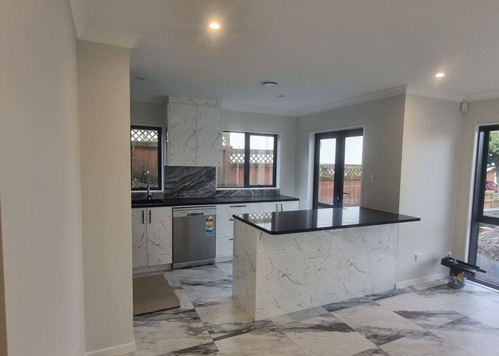  at 16a Lobelia Rise, Goodwood Heights, Manukau City, Auckland