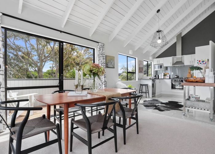  at 2/42 Shackleton Road, Mount Eden, Auckland City, Auckland