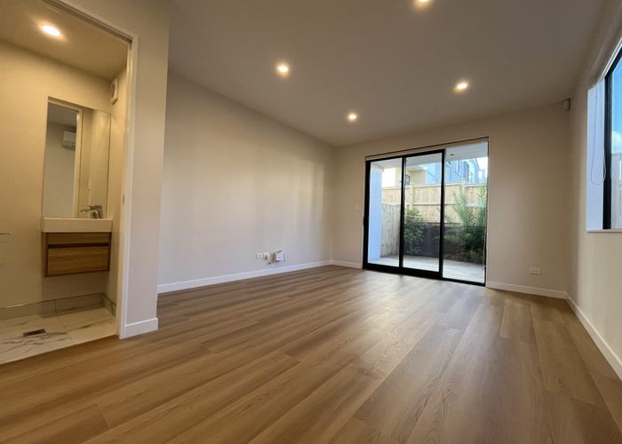  at 31 Kuaha Road, Westgate, Waitakere City, Auckland
