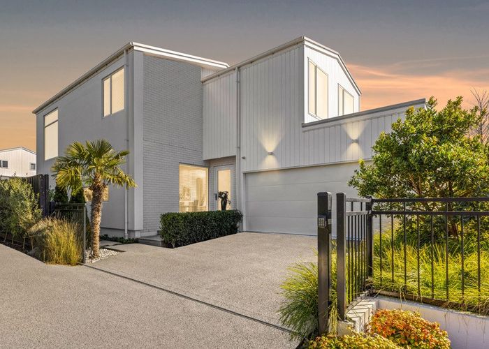  at 17 Strowan Road, Fendalton, Christchurch City, Canterbury