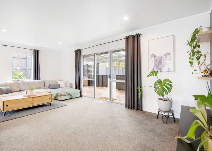  at 7A Totara Road, Stanmore Bay, Whangaparaoa