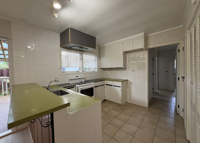  at 54 Beechadale Crescent, Pakuranga Heights, Manukau City, Auckland
