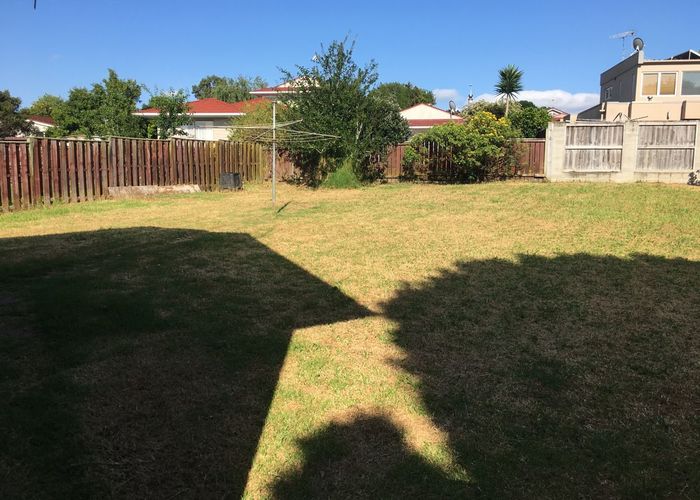  at 15 Olena Avenue, Sunnyhills, Manukau City, Auckland