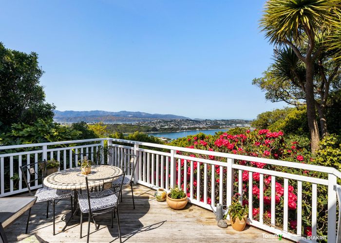 at 5 Alexandra Road, Roseneath, Wellington