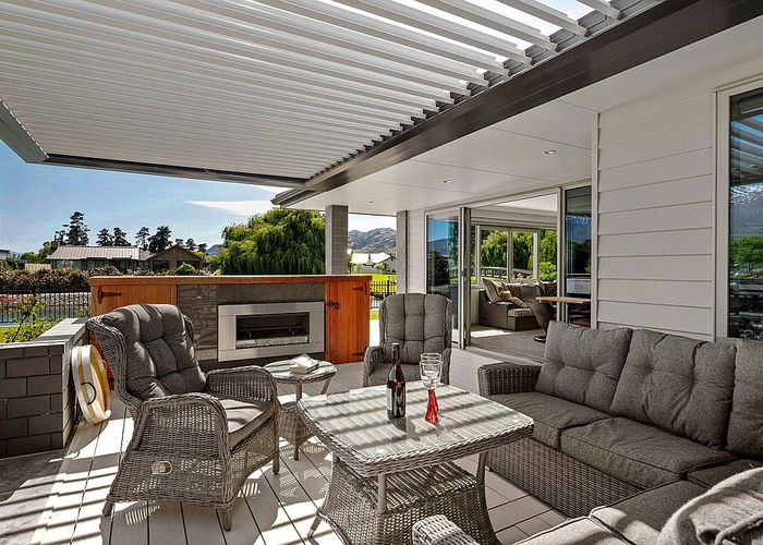  at 65 Perriam Place, Mount Pisa