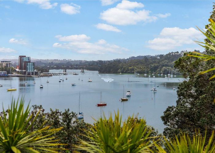  at 20 Oruamo Place, Beach Haven, North Shore City, Auckland