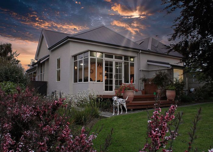  at 52 Eglington Road, Mornington, Dunedin, Otago