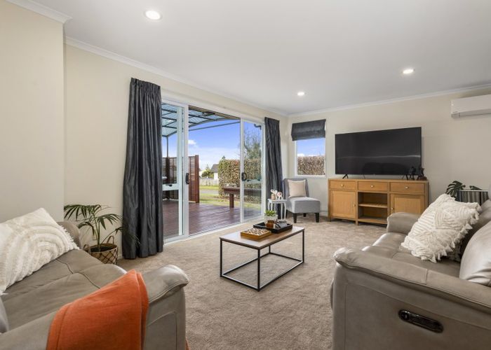  at 2 Paterson Grove, Pukehangi, Rotorua