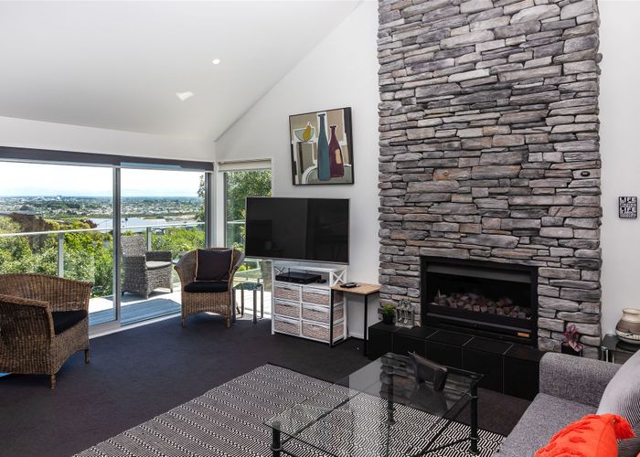  at 17 Janice Place, Mount Pleasant, Christchurch