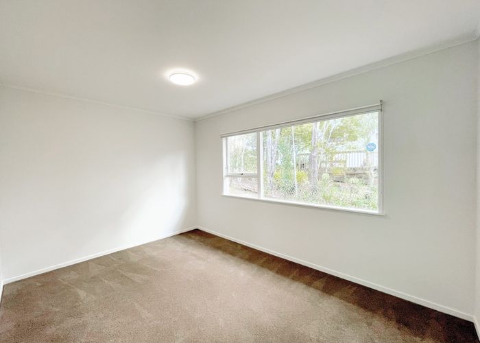  at 20A Madison Place, Forrest Hill, North Shore City, Auckland