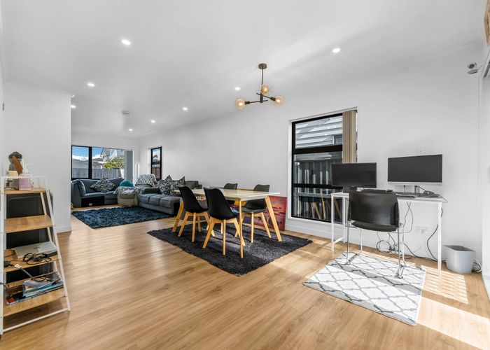  at 127E Russell Road, Manurewa, Manukau City, Auckland