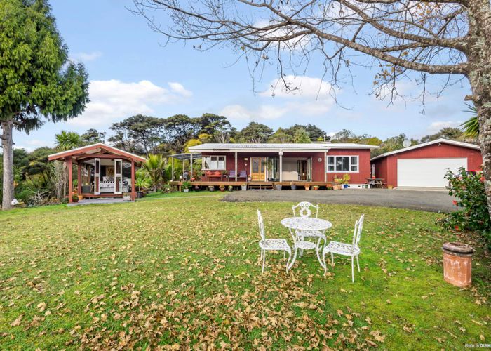  at 2 Aio Wira Road, Waitākere, Auckland