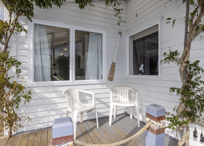  at 13 The Crescent, Raumati South, Kapiti Coast, Wellington