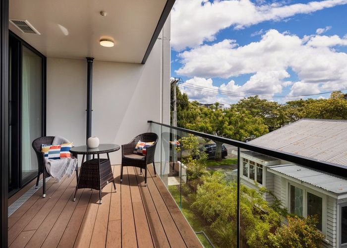  at 104/9 Walmer Road, Point Chevalier, Auckland City, Auckland