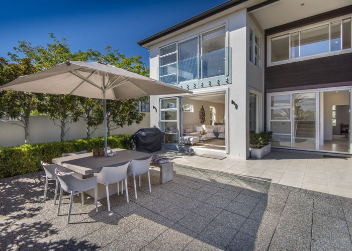  at 30 Beresford Street, Bayswater, Auckland