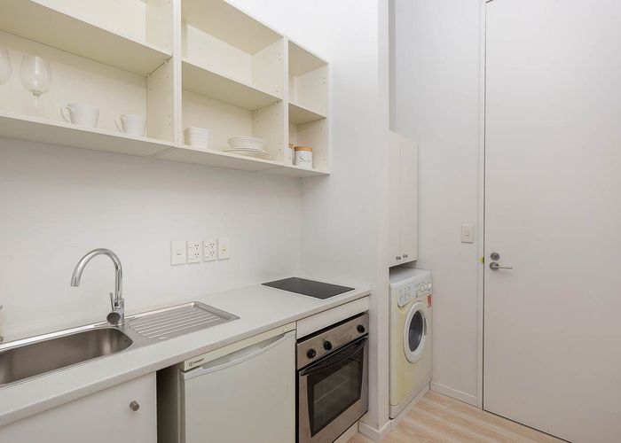  at 420/105 Queen Street, Auckland Central, Auckland